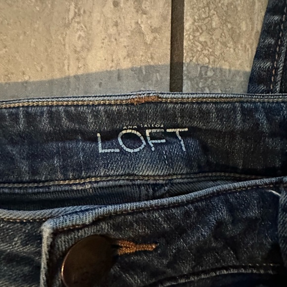 Size 14 loft jeans. Straight. Curvy. - Picture 3 of 4